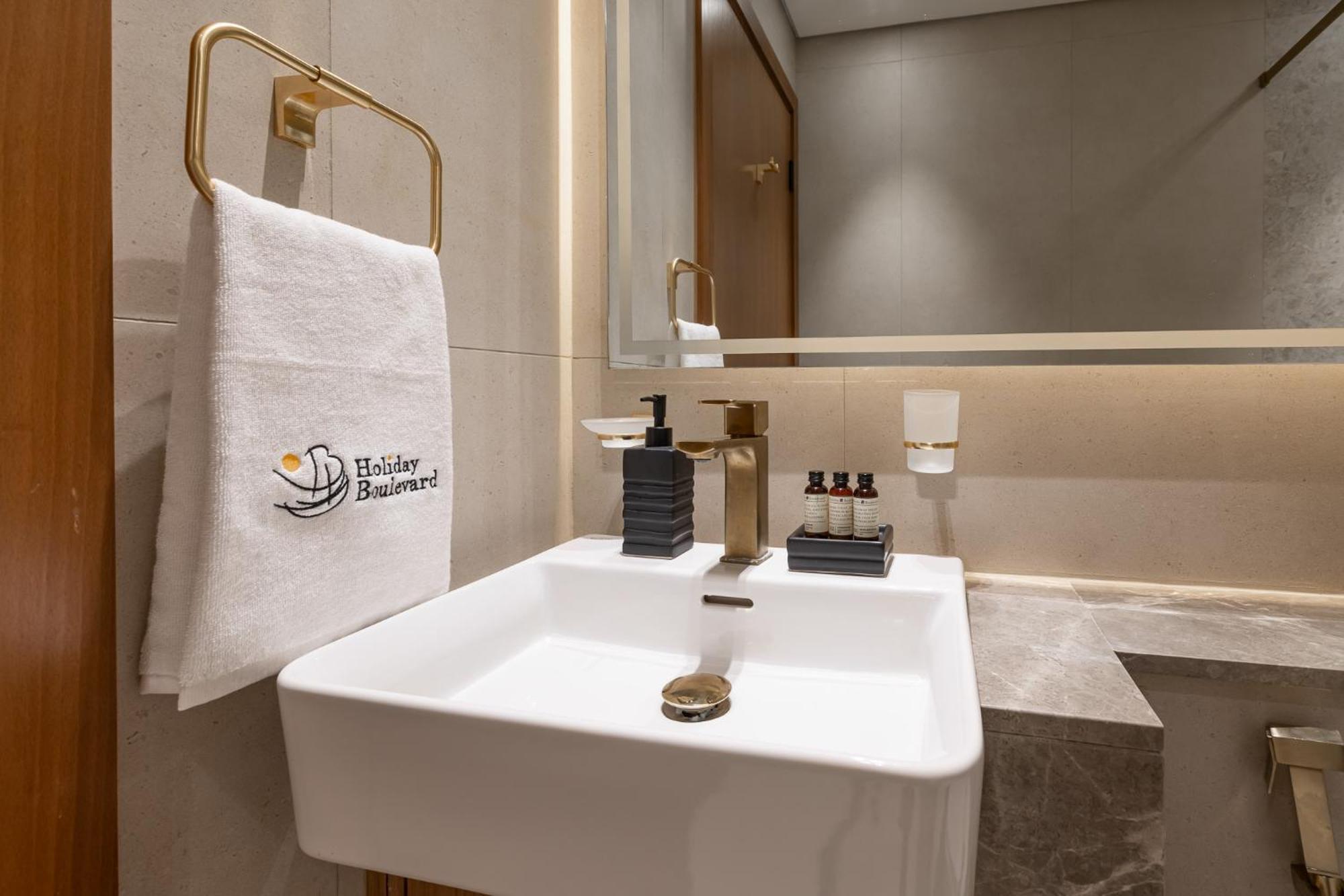 Private Pool Retreat - Luxe And Full Privacy Apartment Dubai